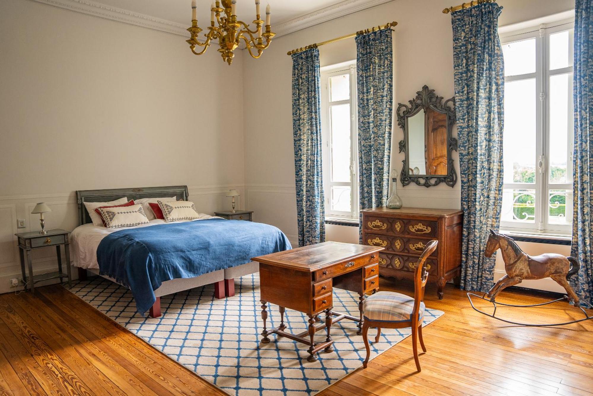 Chateau De Lussac Lussac  Habitación foto