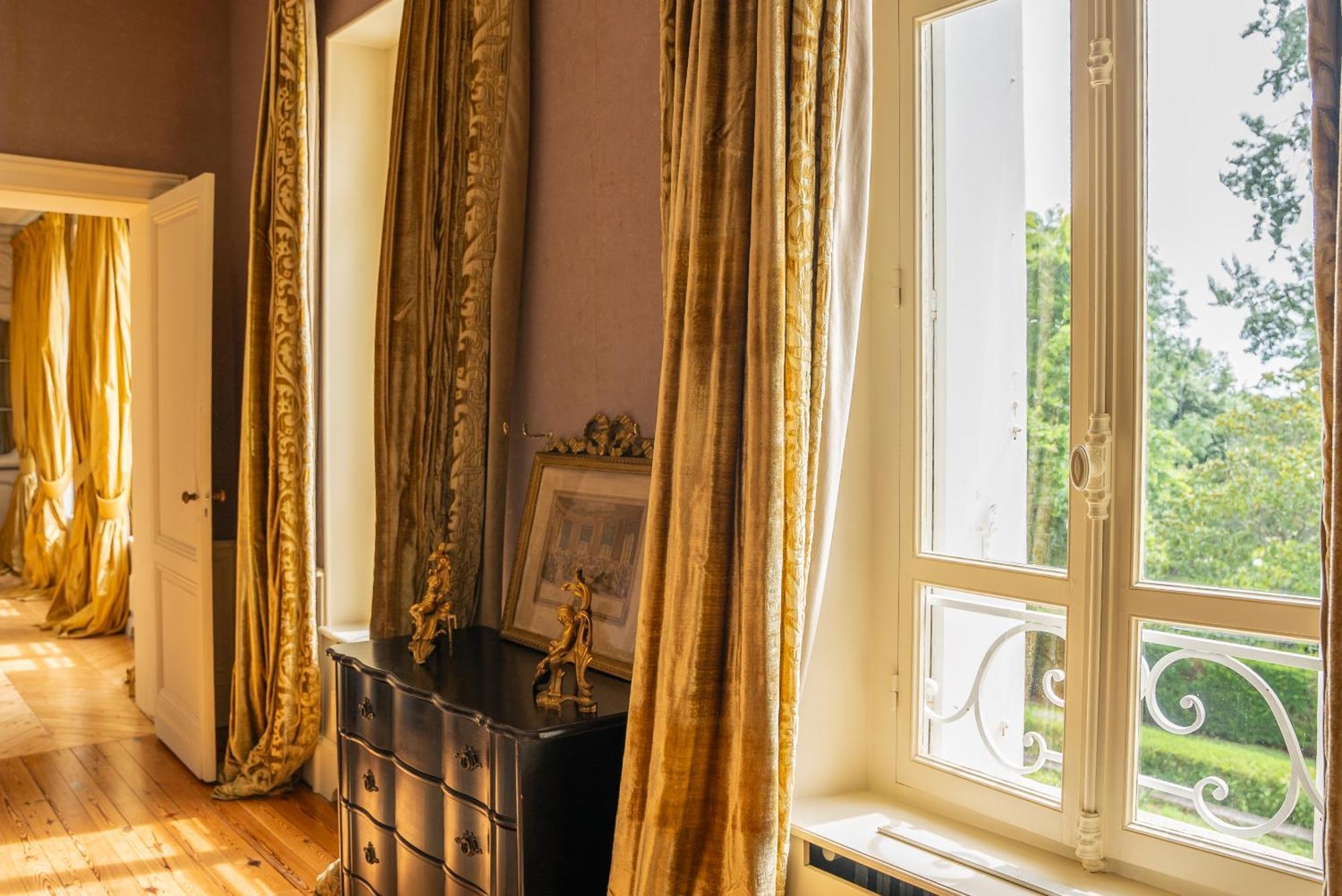 Chateau De Lussac Lussac  Habitación foto